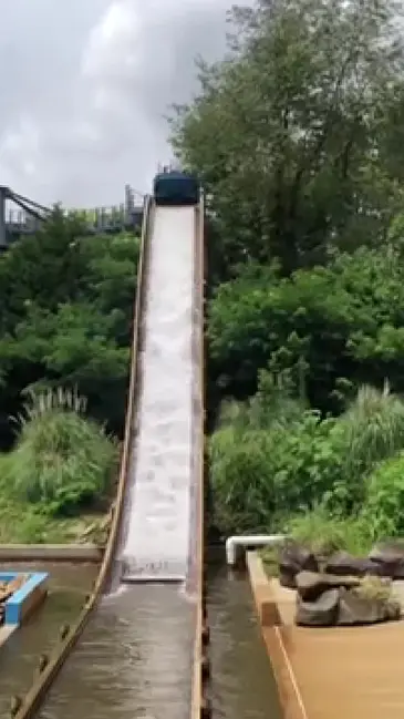 Water Ride Splash video thumbnail